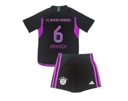 Maillot de foot Bayern Munich Joshua Kimmich #6 Extérieur enfant 2023-24 Manches Courte (+ pantalon court)